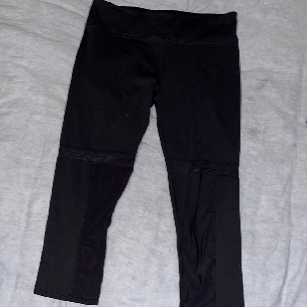 Fabeltics cropped leggings